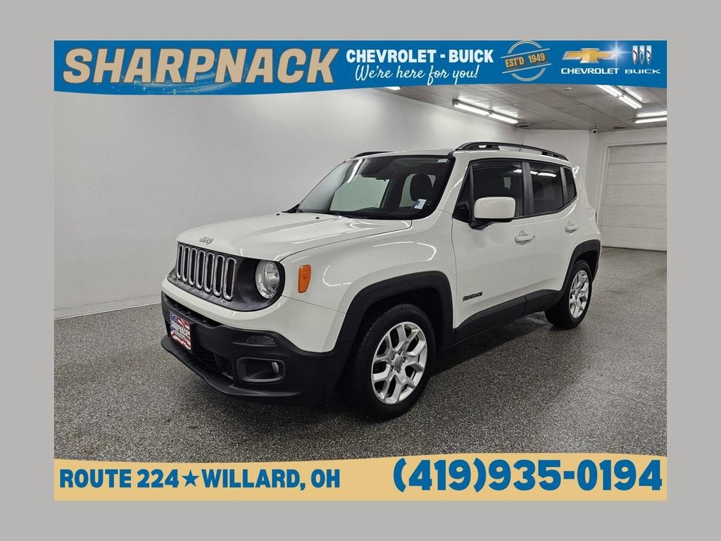 2017 Jeep Renegade Latitude FWD in White — front three-quarter view
