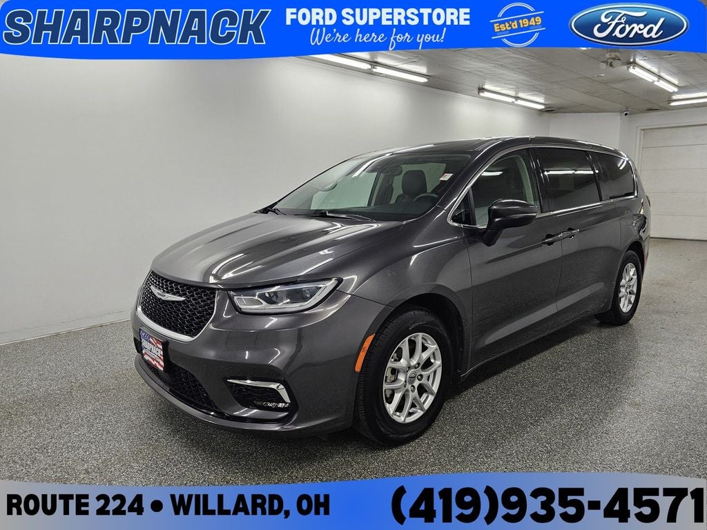2023 Chrysler Pacifica Touring L in Granite Crystal Metallic Clearcoat — front three-quarter view