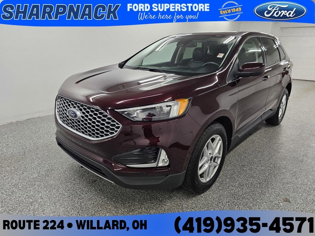 2024 Ford Edge SEL in Burgundy Velvet Metallic Tinted Clearcoat — front three-quarter view