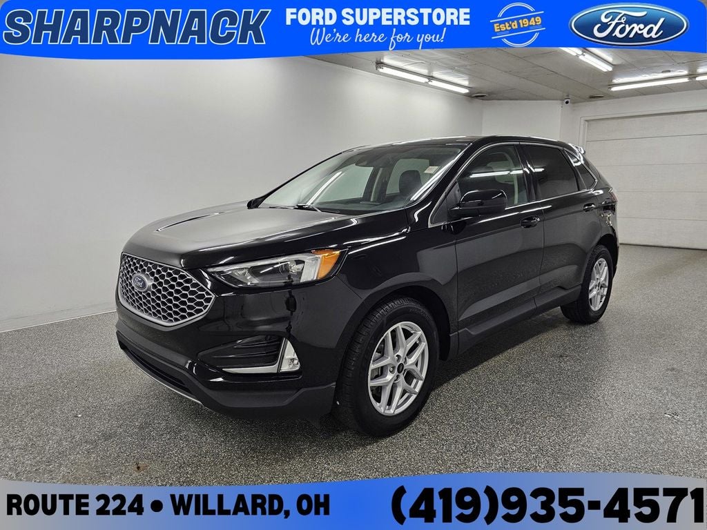 2024 Ford Edge SEL in Agate Black Metallic — front three-quarter view