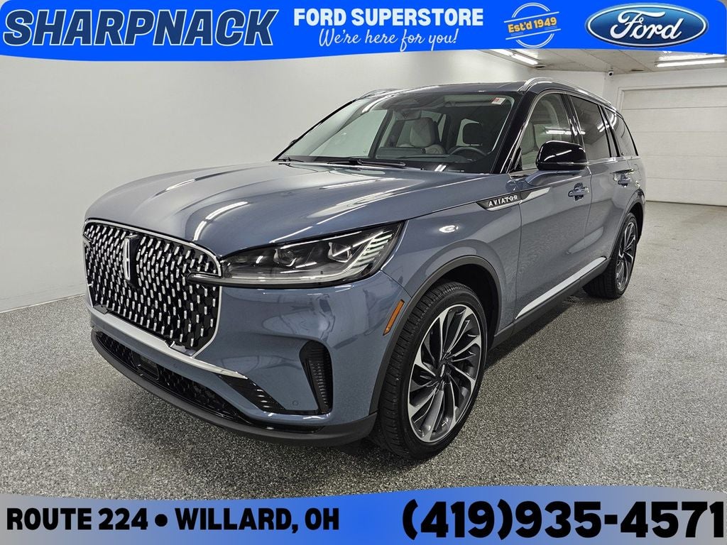 2026 Lincoln Aviator Reserve in Blue Metallic — front three-quarter view